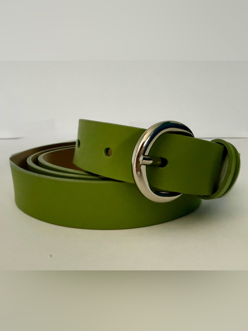 XXL - Talbots Bright Green Women's Leather Belt with Silver Round Buckle